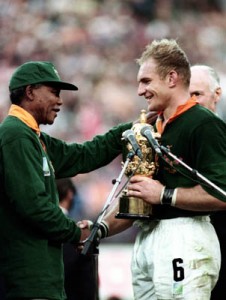 Mandela e Pienaar, compagni di squadra
