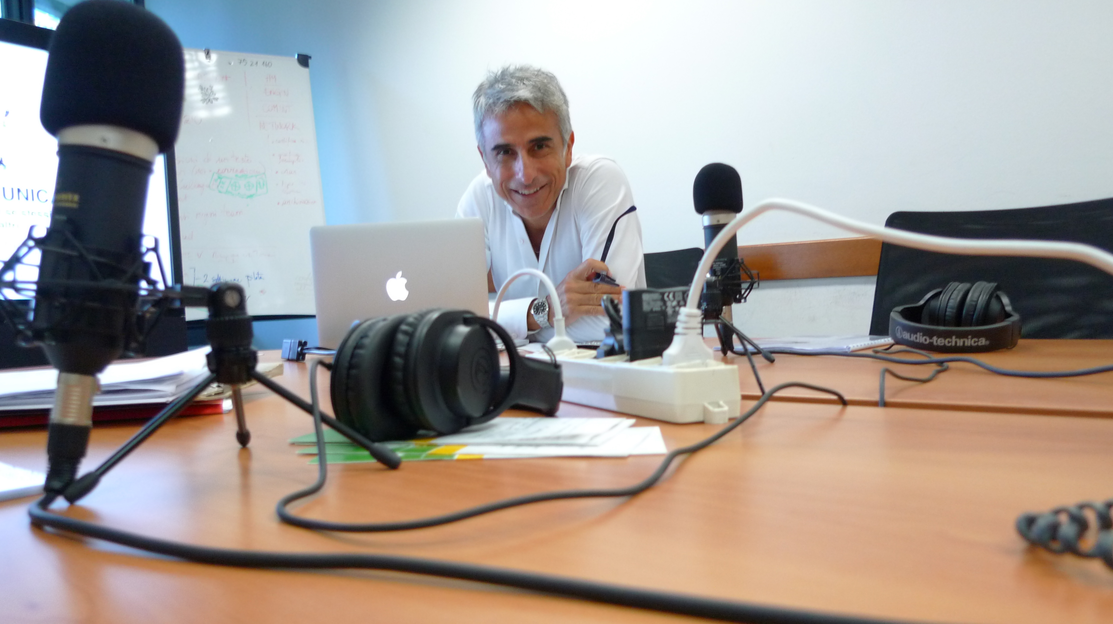 Recitare a microfono: talento ma anche tecnica